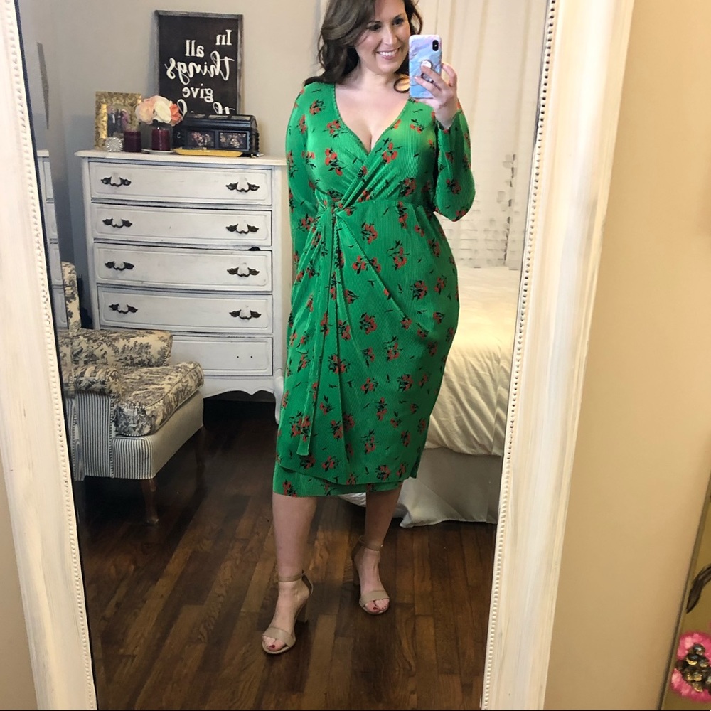 ASOS GREEN PLISSE WRAP DRESS SZ 12